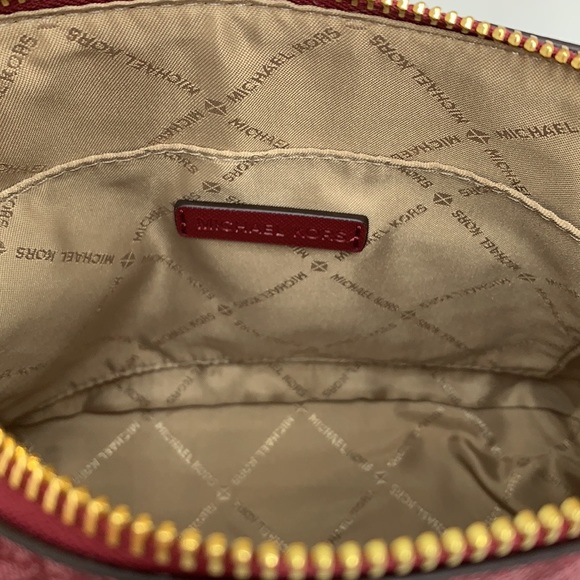 MICHAEL KORS JET SET TRAVEL MEDIUM DOME XCROSS XBODY MULBERRY MULTI COLOR - Picture 10 of 16